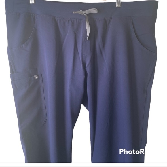 Figs Scrub Set - Picture 9 of 15